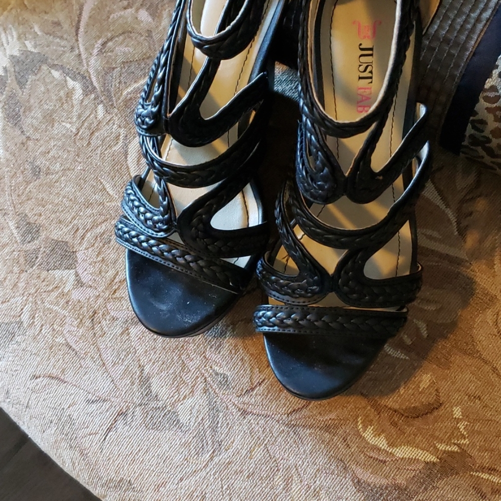 Shoes - Picture 2 of 3